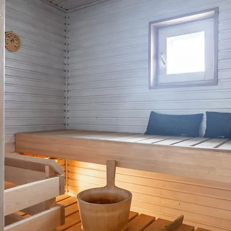 1br Downtown With Sauna & Balcony Appartamento