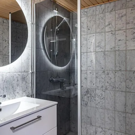 1br Downtown With Sauna & Balcony Appartamento